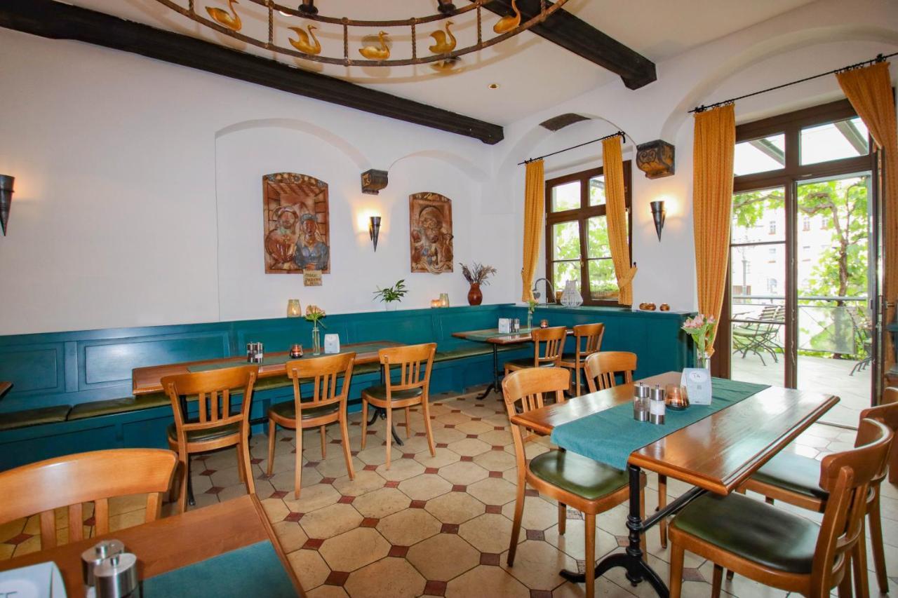 Gasthaus Zum Schwan Oschatz Exteriör bild