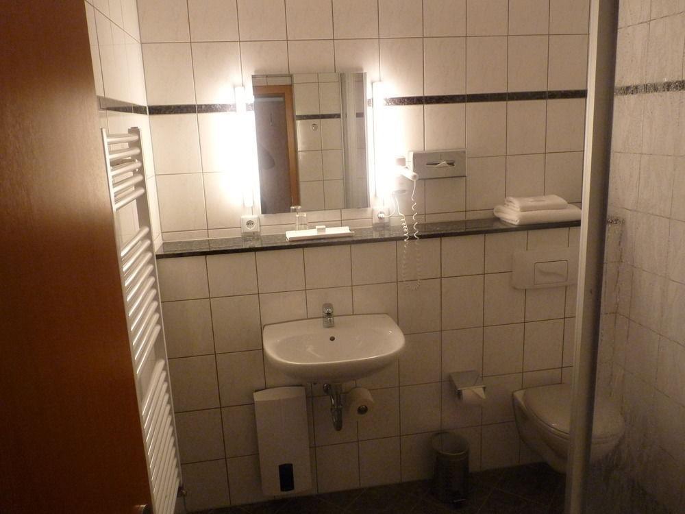 Gasthaus Zum Schwan Oschatz Exteriör bild